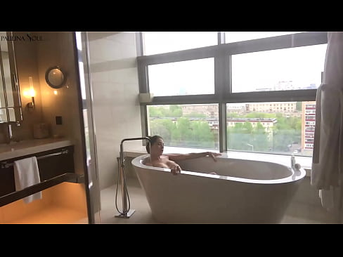 ❤️ Obrovská kočka vášnivě si honí kundu v koupelně ❤❌ Šukání video u porna cs.porngipfy.ru ️❤